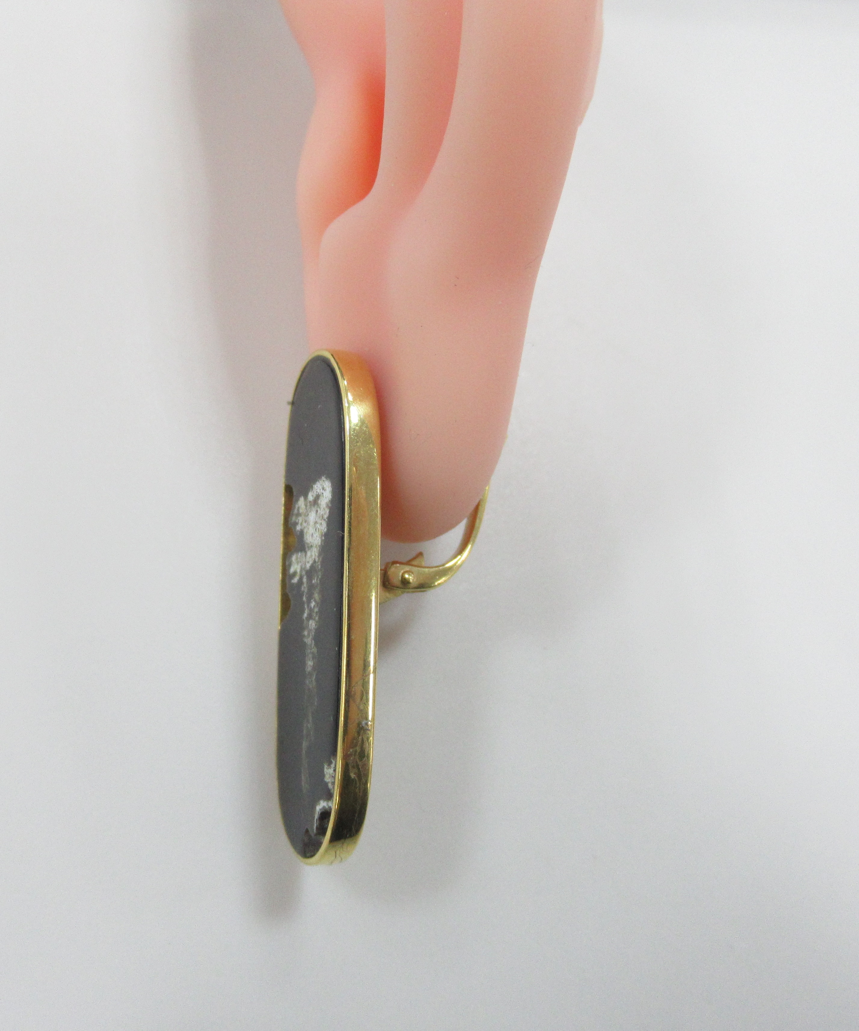 Серебряные серьги с янтарем